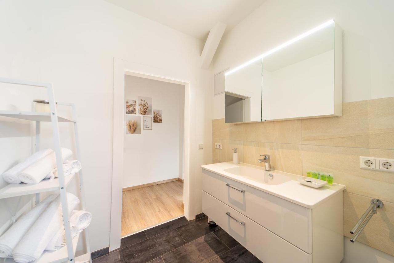 Grosse 3-Zimmer Wohnung - Zentral-Coburg - Kostenloser Parkplatz Exterior foto