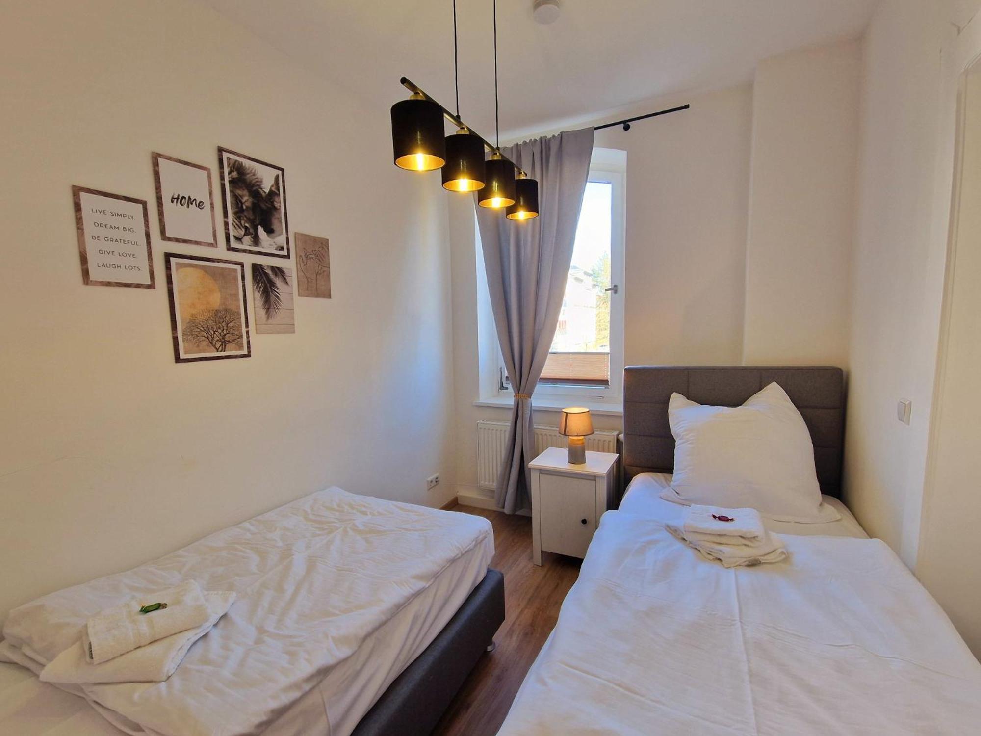 Grosse 3-Zimmer Wohnung - Zentral-Coburg - Kostenloser Parkplatz Exterior foto