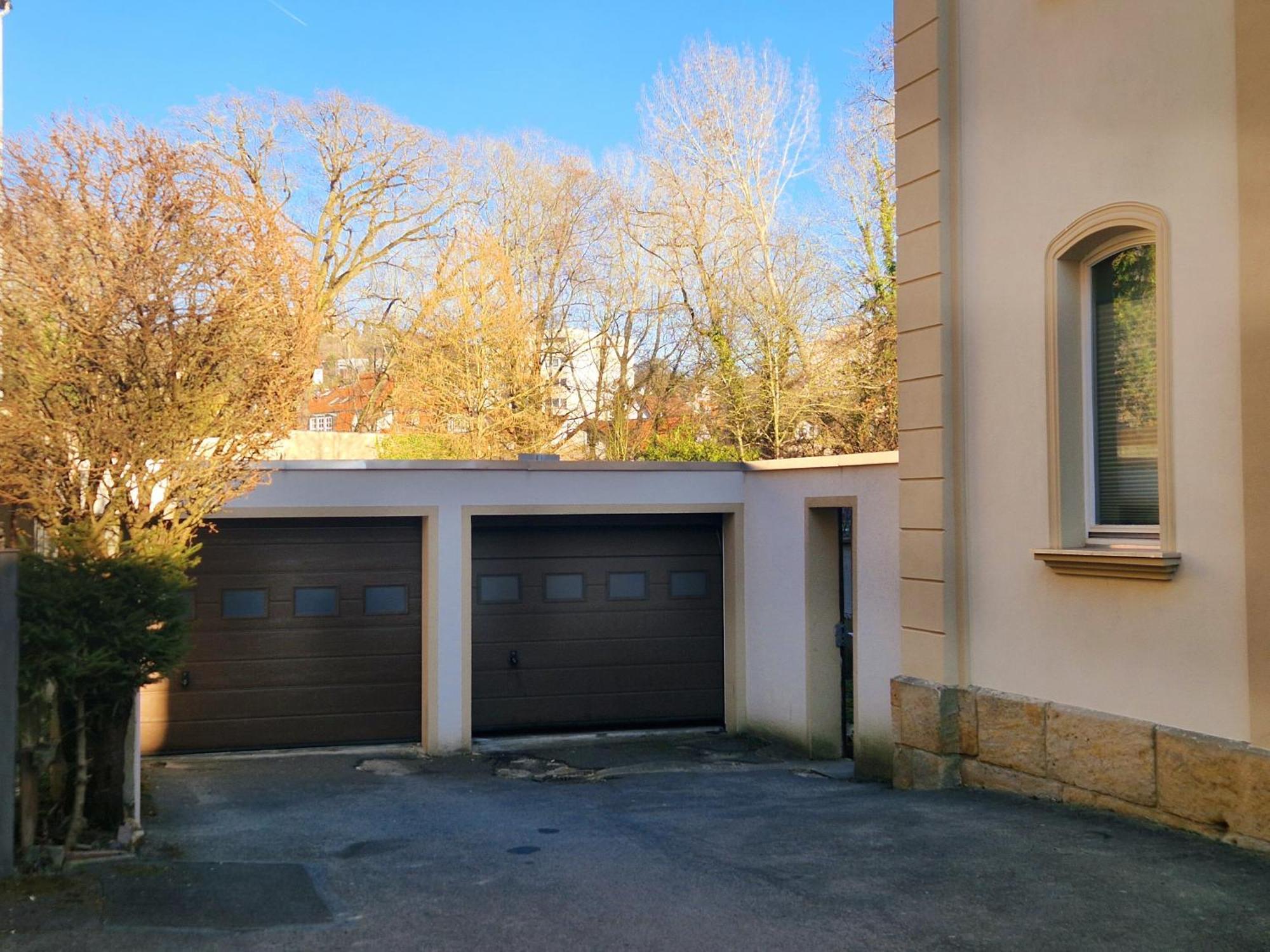 Grosse 3-Zimmer Wohnung - Zentral-Coburg - Kostenloser Parkplatz Exterior foto